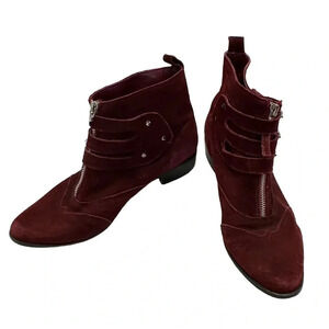 Zigi Soho 9M burgundy suede ankle‎ boots w/ buckles + zipper